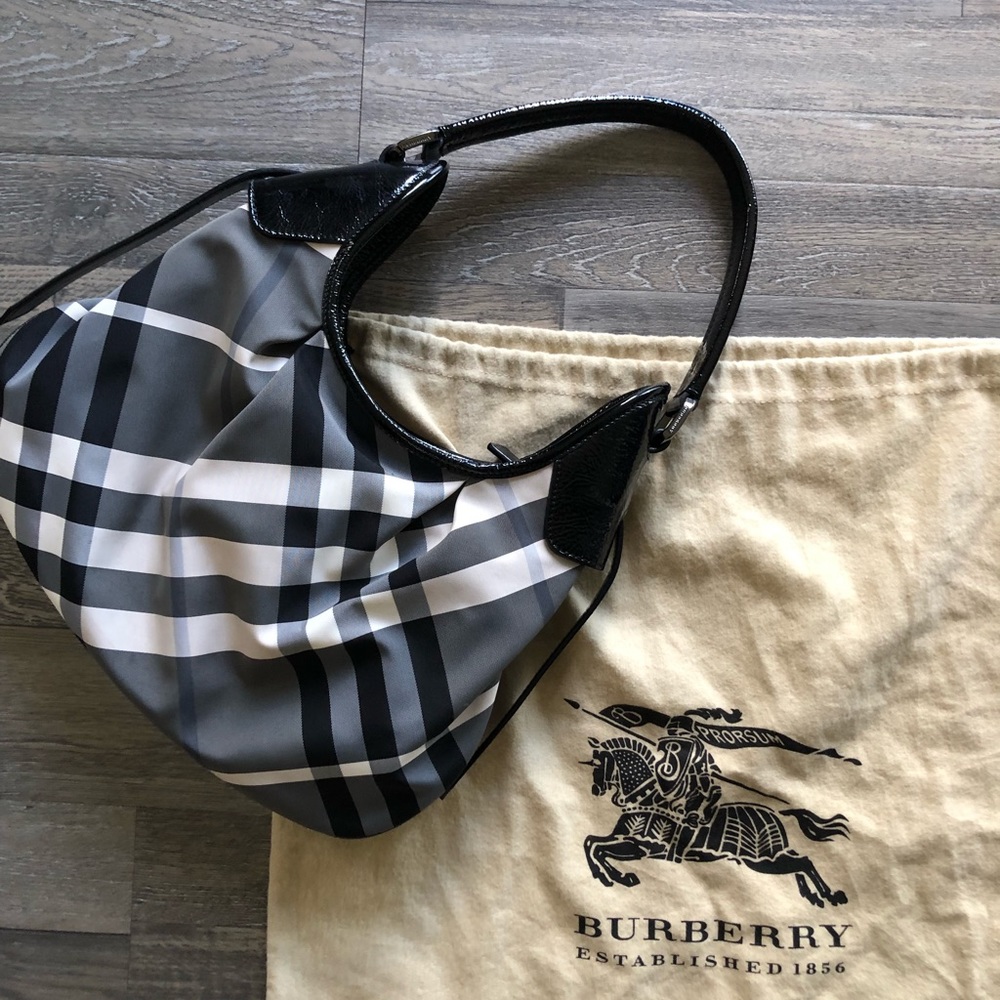 Rare Burberry Nova Beat Check